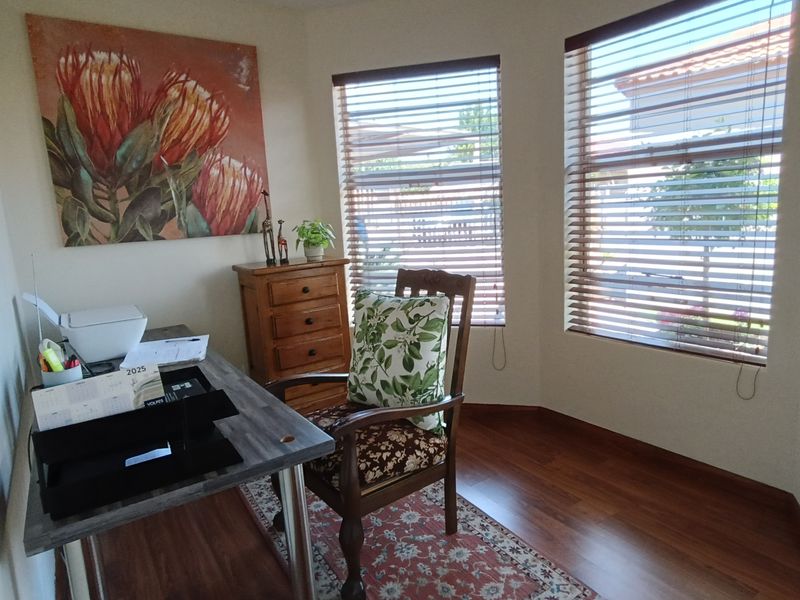 Beautiful property walking distance from Cambridge! - Photo 8