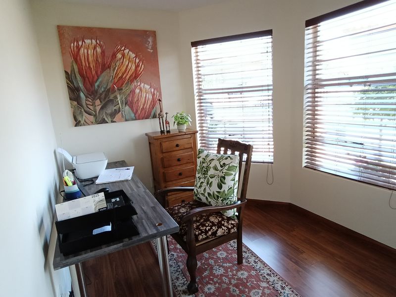 Beautiful property walking distance from Cambridge! - Photo 6