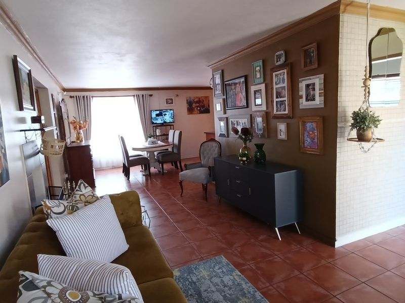 Beautiful property walking distance from Cambridge! - Photo 4