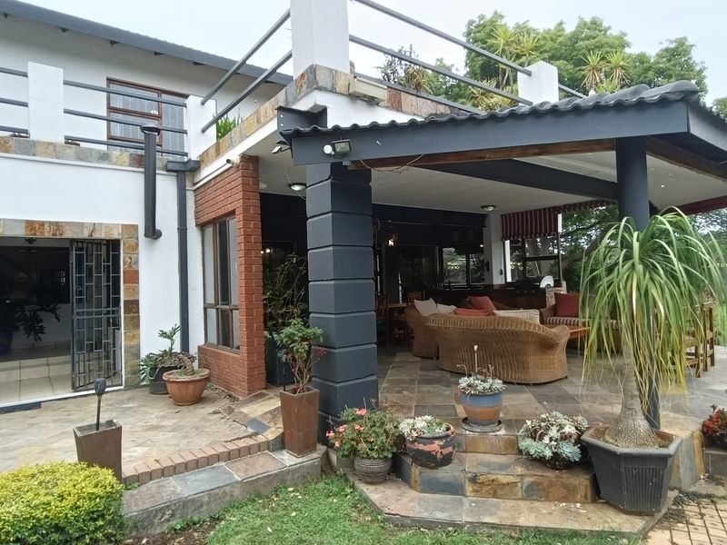 Perfect guesthouse or family compound. - Photo 2