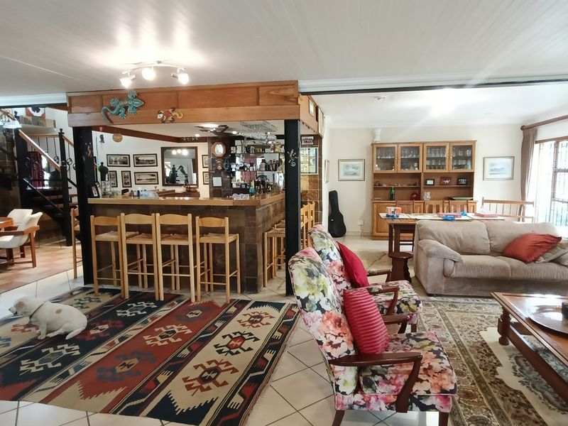Perfect guesthouse or family compound. - Photo 8