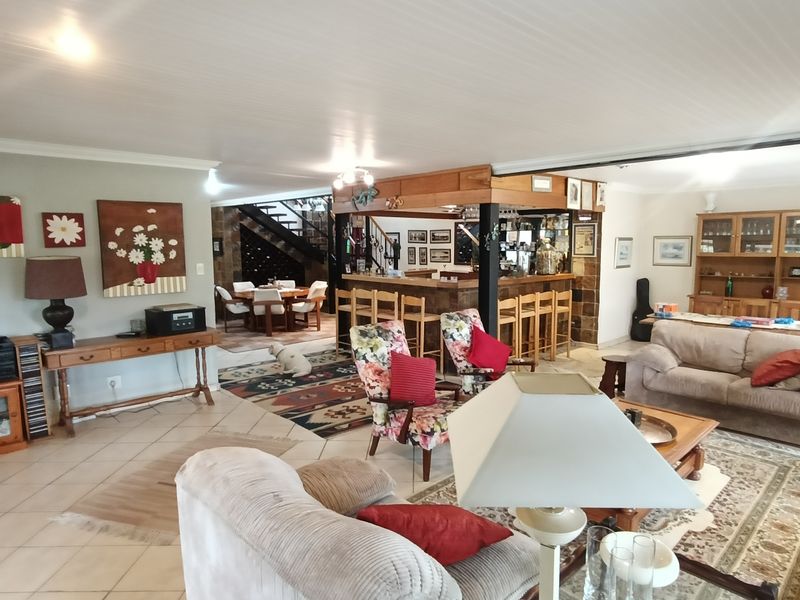 Perfect guesthouse or family compound. - Photo 7