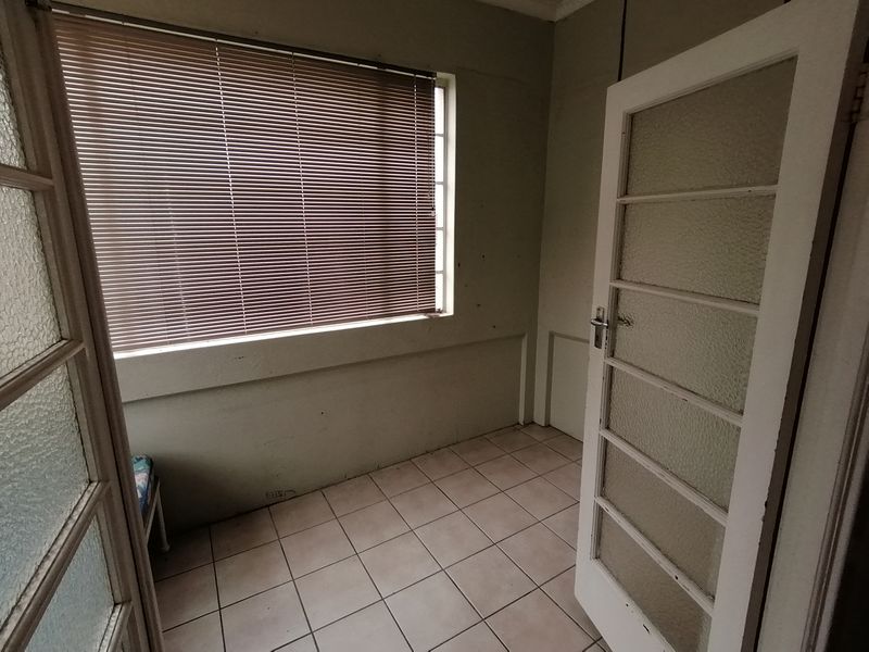 Looking for new family to make me their new home - Photo 8