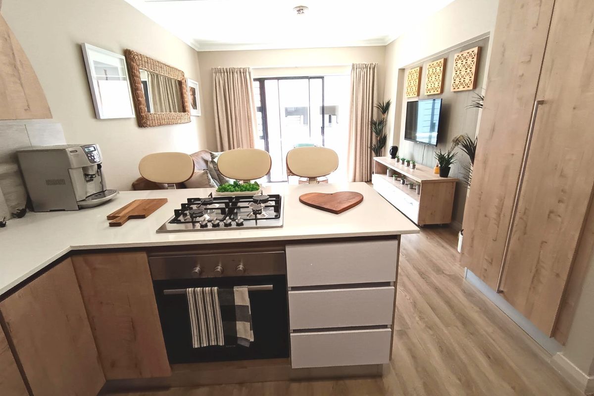 Modern 3 Bedroom Family Unit - Photo 3