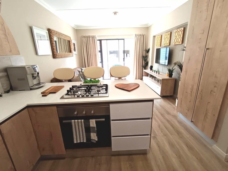 Modern 3 Bedroom Family Unit - Photo 3