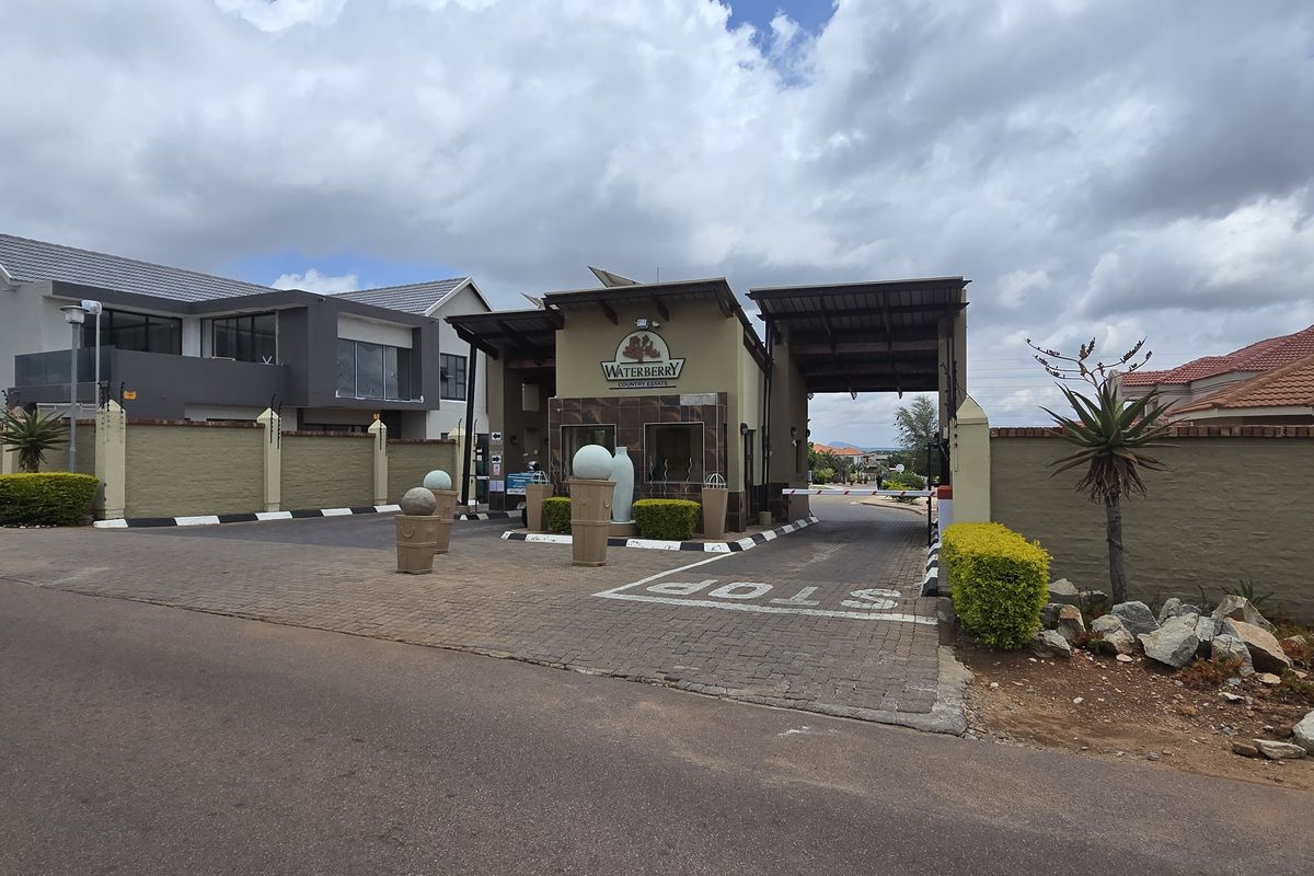 Vacant Land / Plot for Sale in North View Estate - Photo 2