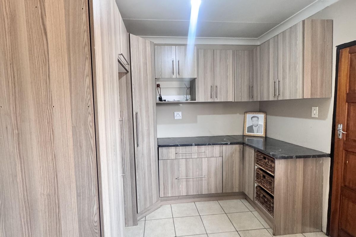 Modern and Spacious Four Bedroom Home in Clewer | Sole Mandate - Photo 5