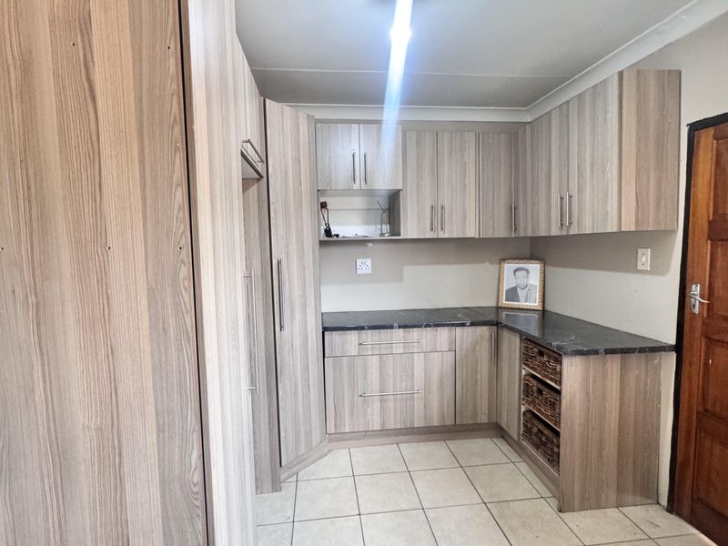 Modern and Spacious Four Bedroom Home in Clewer | Sole Mandate - Photo 5