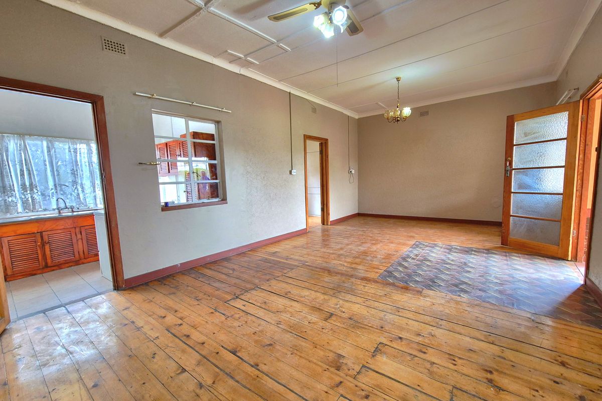 LOVELY HOME WITH A FLATLET FOR SALE! - Photo 4