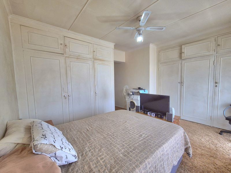 WHY RENT WHEN YOU CAN BUY?! - Photo 8