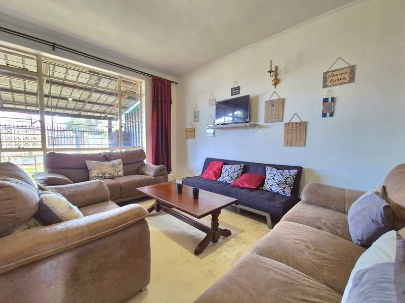 WHY RENT WHEN YOU CAN BUY?! - Photo 4