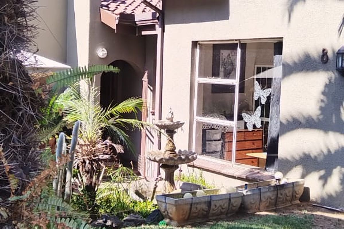 Great property close to patriot school. - Photo 3