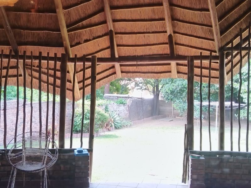 Great property close to patriot school. - Photo 8