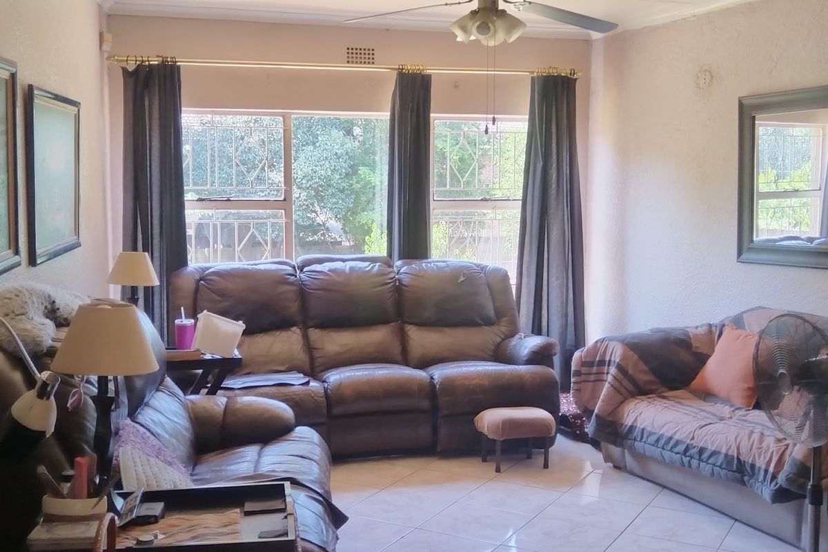 Great property close to patriot school. - Photo 5