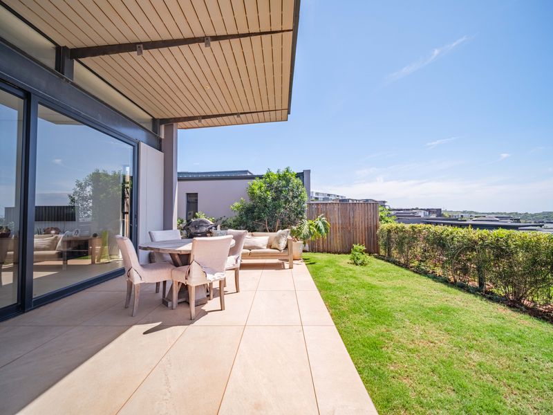 Luxurious 5-Bedroom Home with Panoramic Sea Views in Gold Coast Estate, Sibaya - Photo 6