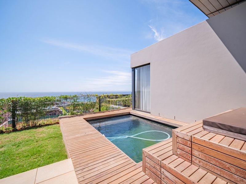 Luxurious 5-Bedroom Home with Panoramic Sea Views in Gold Coast Estate, Sibaya - Photo 3