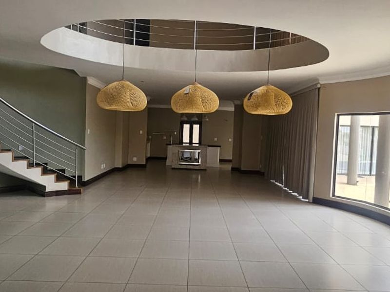 Come and experience luxury living is this modern property in a upmarket estate. - Photo 6