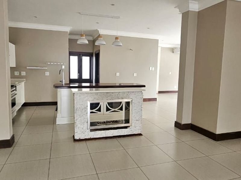 Come and experience luxury living is this modern property in a upmarket estate. - Photo 7