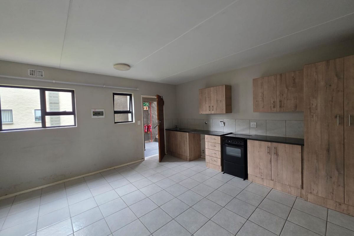 Modern 3-Bedroom Apartment For Sale — Style Meets Convenience - Photo 3