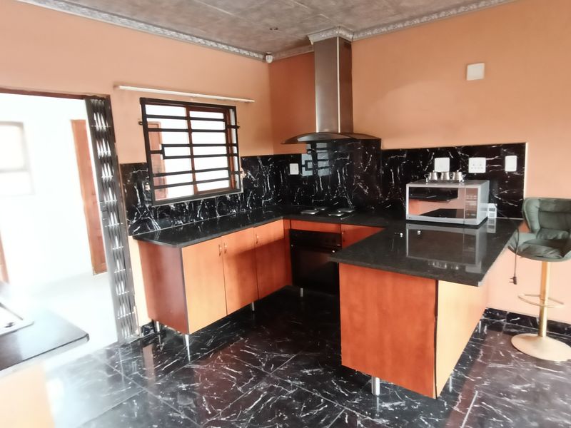 4 Bedroom for sale in secure estate. - Photo 4