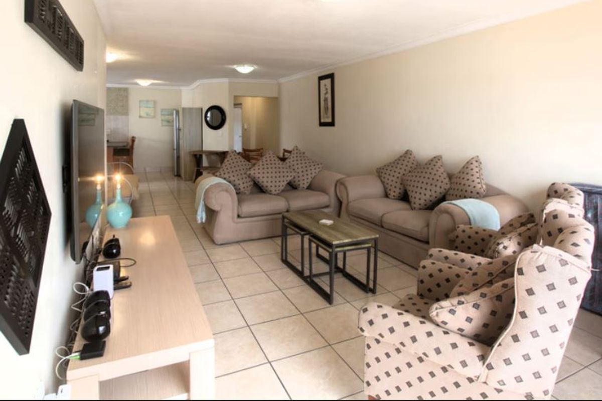 3 Bedroom Main Beach Apartment for Sale - Photo 3