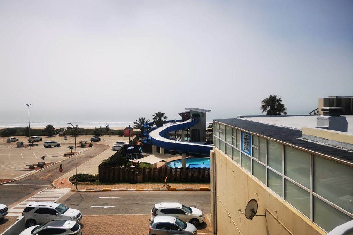 3 Bedroom Main Beach Apartment for Sale - Photo 2