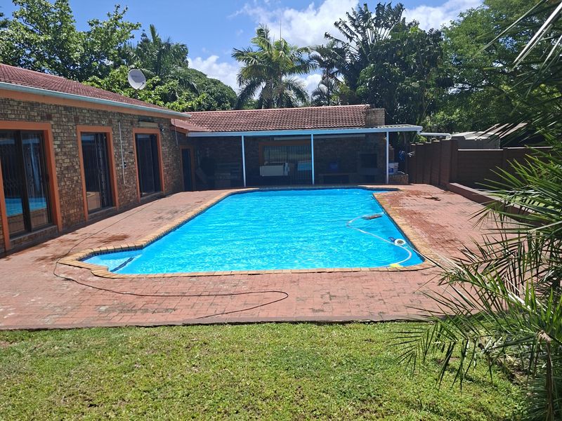 Meer En See - Prime Spot Beauty - with Flatlet: Stunning family HOME, with income opportunity! - Photo 4