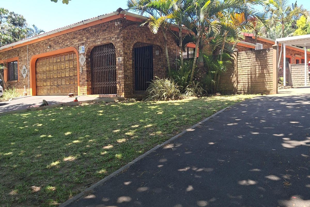 Meer En See - Prime Spot Beauty - with Flatlet: Stunning family HOME, with income opportunity! - Photo 5