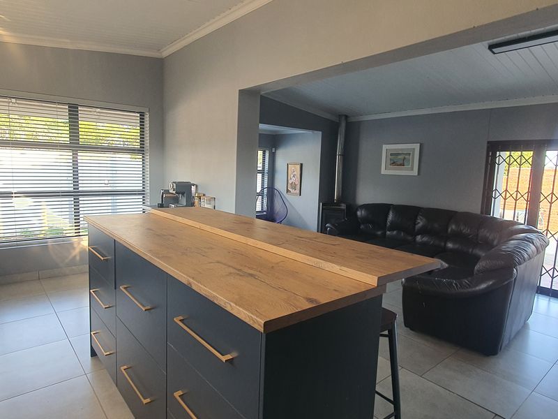 House For Sale In Heidelberg - Photo 2