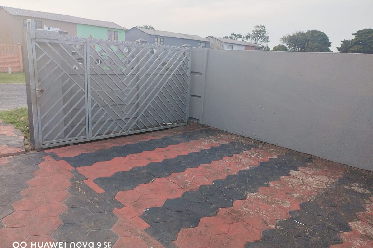 House For Sale In Esikhawini - Photo 2