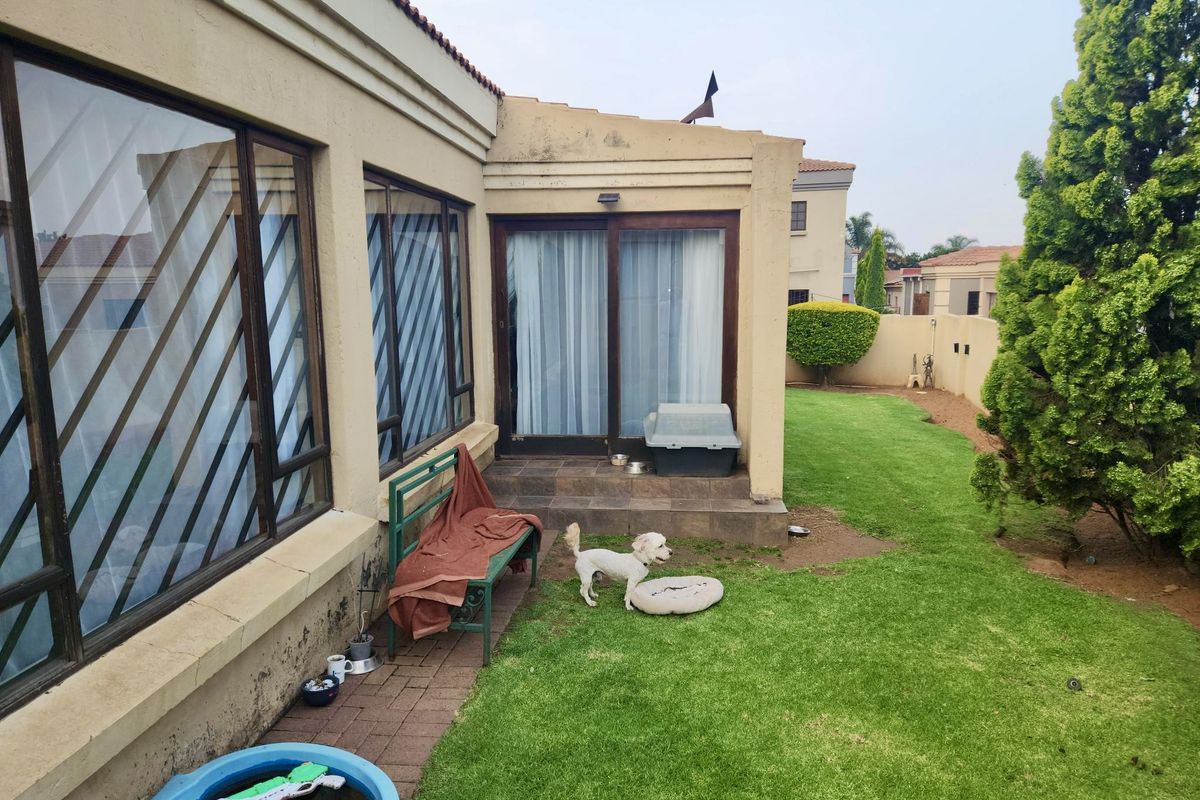 Secure living in security estate - Photo 2