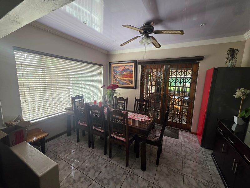 Stunning Family Home for Sale in Vaalpark - Photo 9