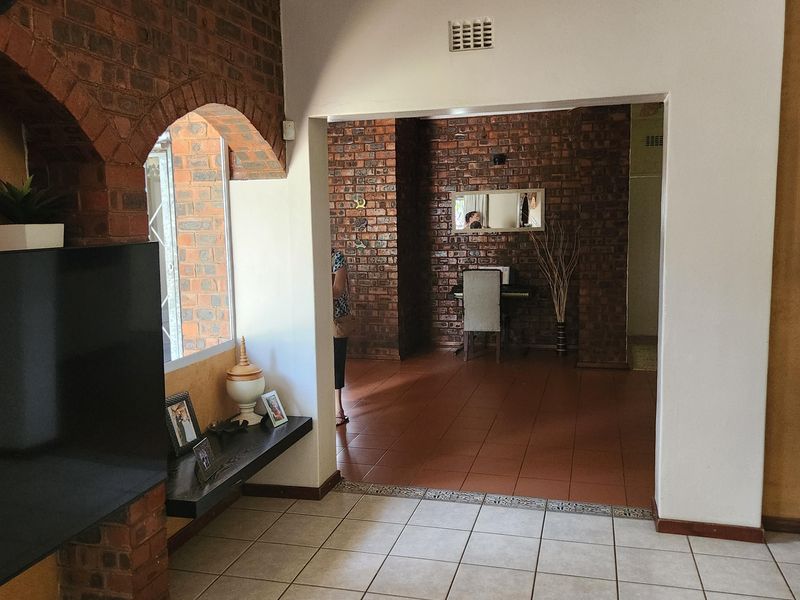 New on the market for sale!! - Photo 8