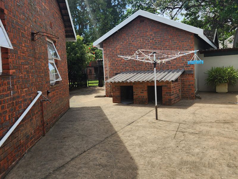 New on the market for sale!! - Photo 4