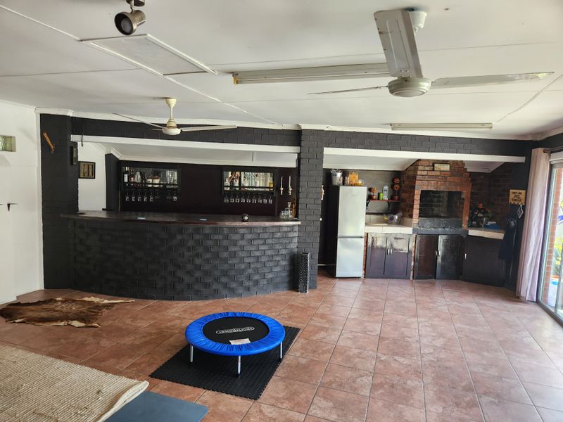 New on the market for sale!! - Photo 10