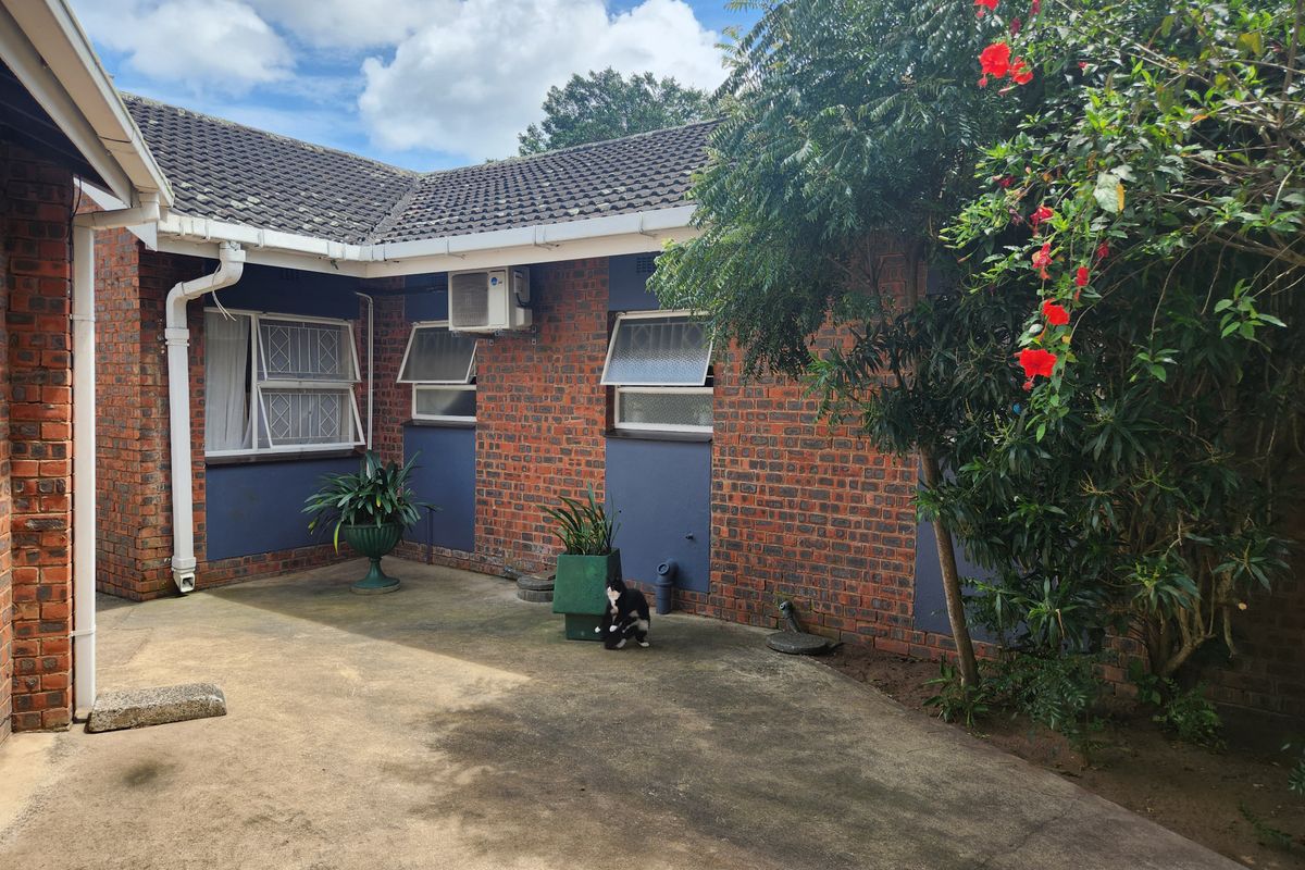 New on the market for sale!! - Photo 5