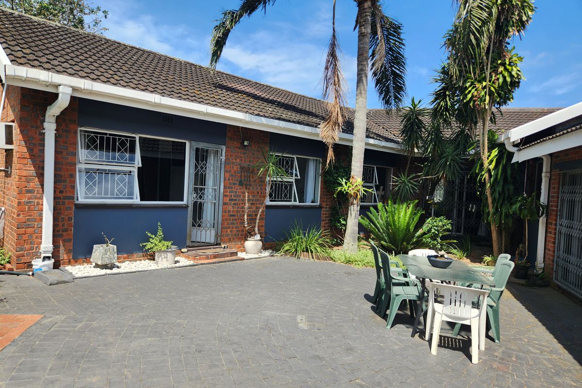 New on the market for sale!! - Photo 3