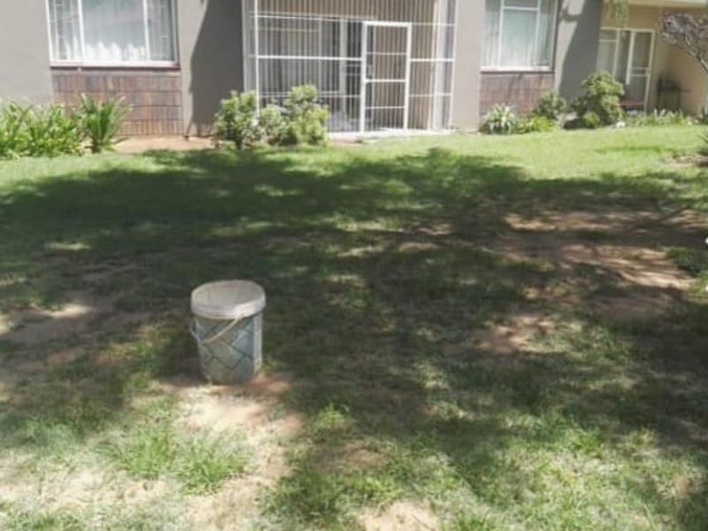 2 Bedroom, ground floor unit for sale in Sasolburg, close to the Sasol factory and shopping center - Photo 4