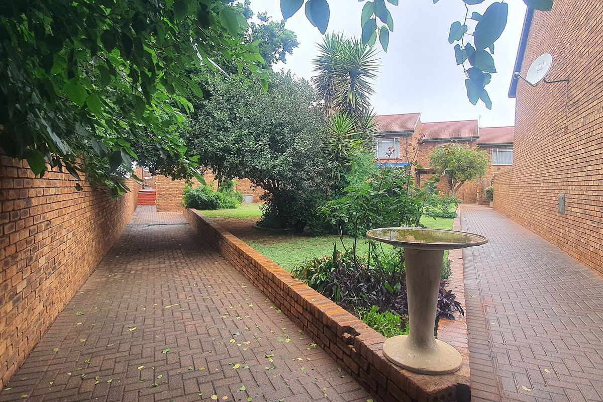 Duplex For Sale In Heidelberg - Photo 2