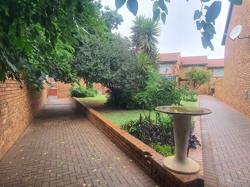 Duplex For Sale In Heidelberg - Photo 2