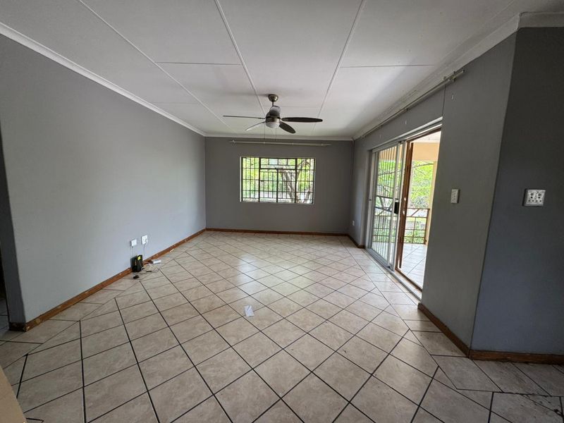 2-Bedroom Home in a 3-Unit Complex - Photo 2