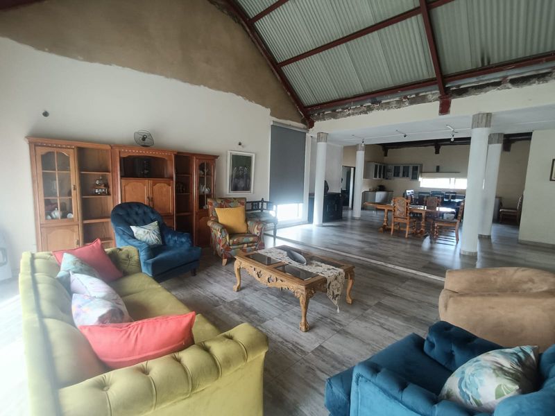 Designer’s Dream – Move-In Ready with Room to Create - Photo 7