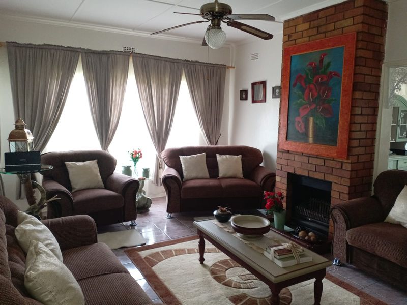 Neat as a Pin 4 Bedroom Home in Evander - Photo 3