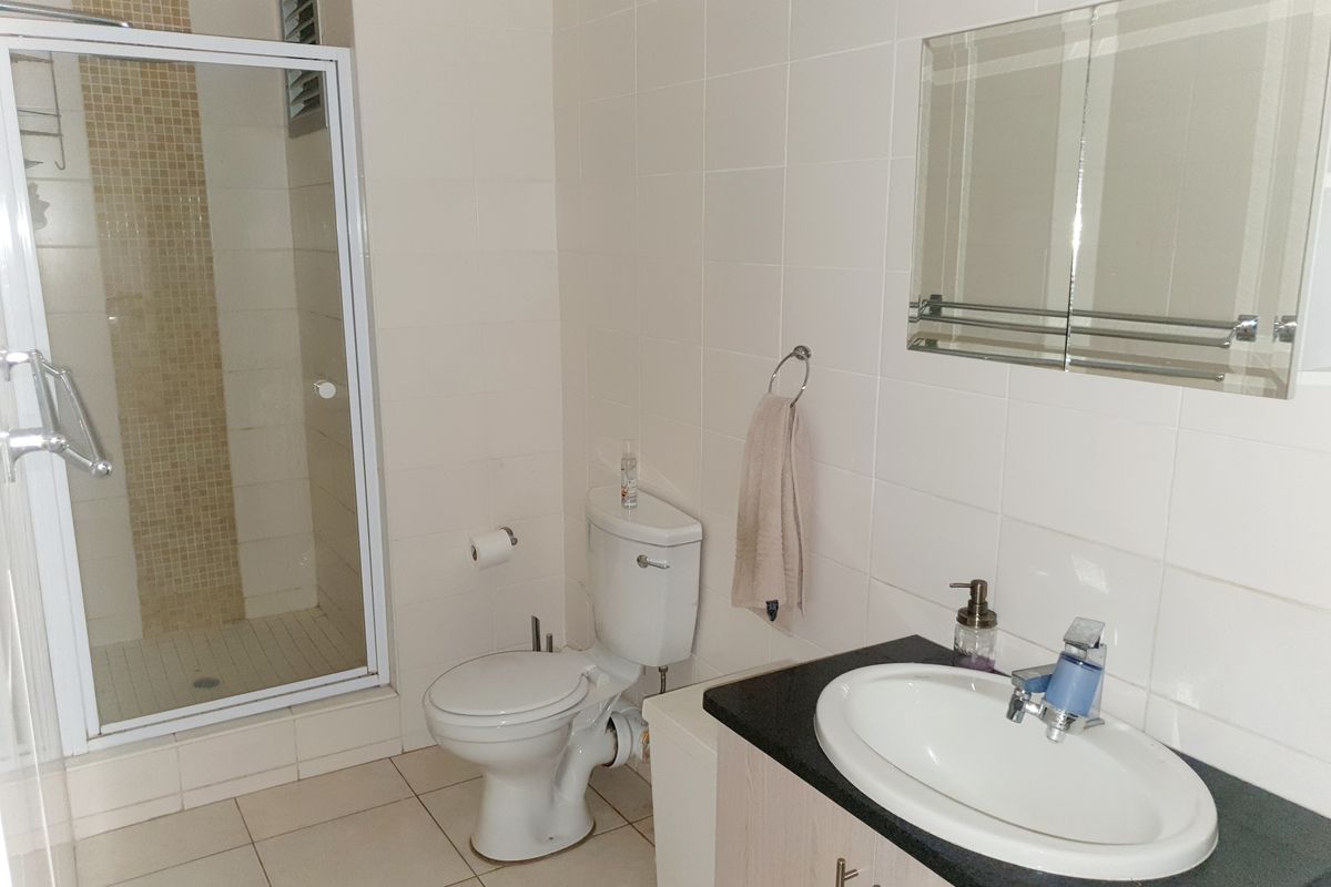 Beautiful Furnished Student Apartment for Rent in Hatfield - Photo 4