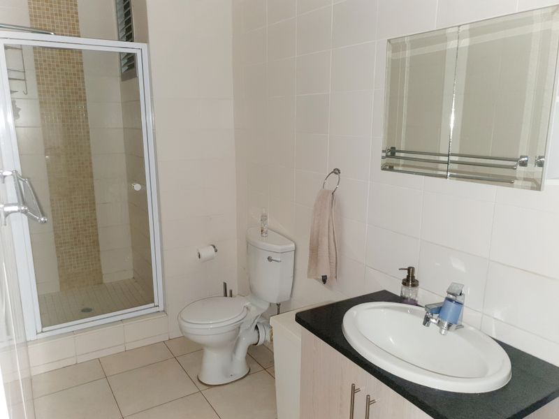 Beautiful Furnished Student Apartment for Rent in Hatfield - Photo 4