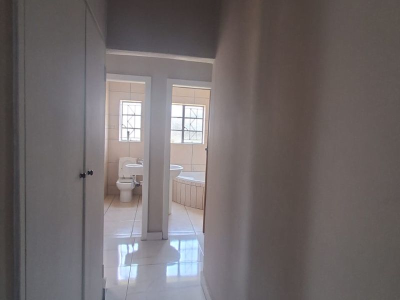 Newly Renovated and in Immaculate condition!! - Photo 8