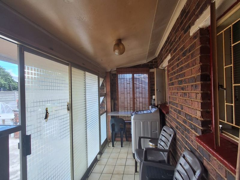 Immaculate and well kept 3 bedroom Family Home in Waldrift, Vereeniging. - Photo 8