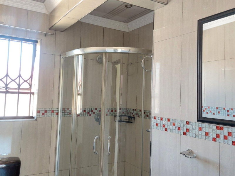 Charming home offers effortless comfort and functionality. - Photo 9