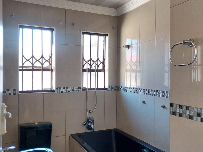 Charming home offers effortless comfort and functionality. - Photo 7