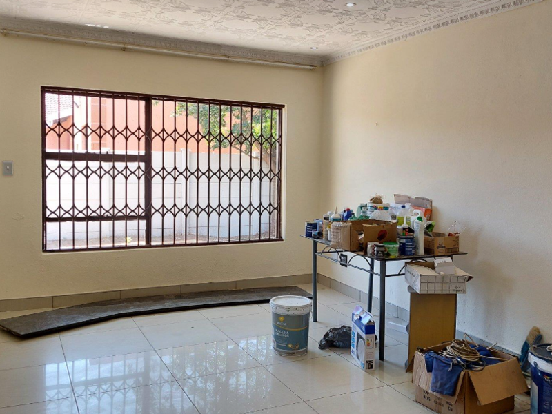 Charming home offers effortless comfort and functionality. - Photo 5